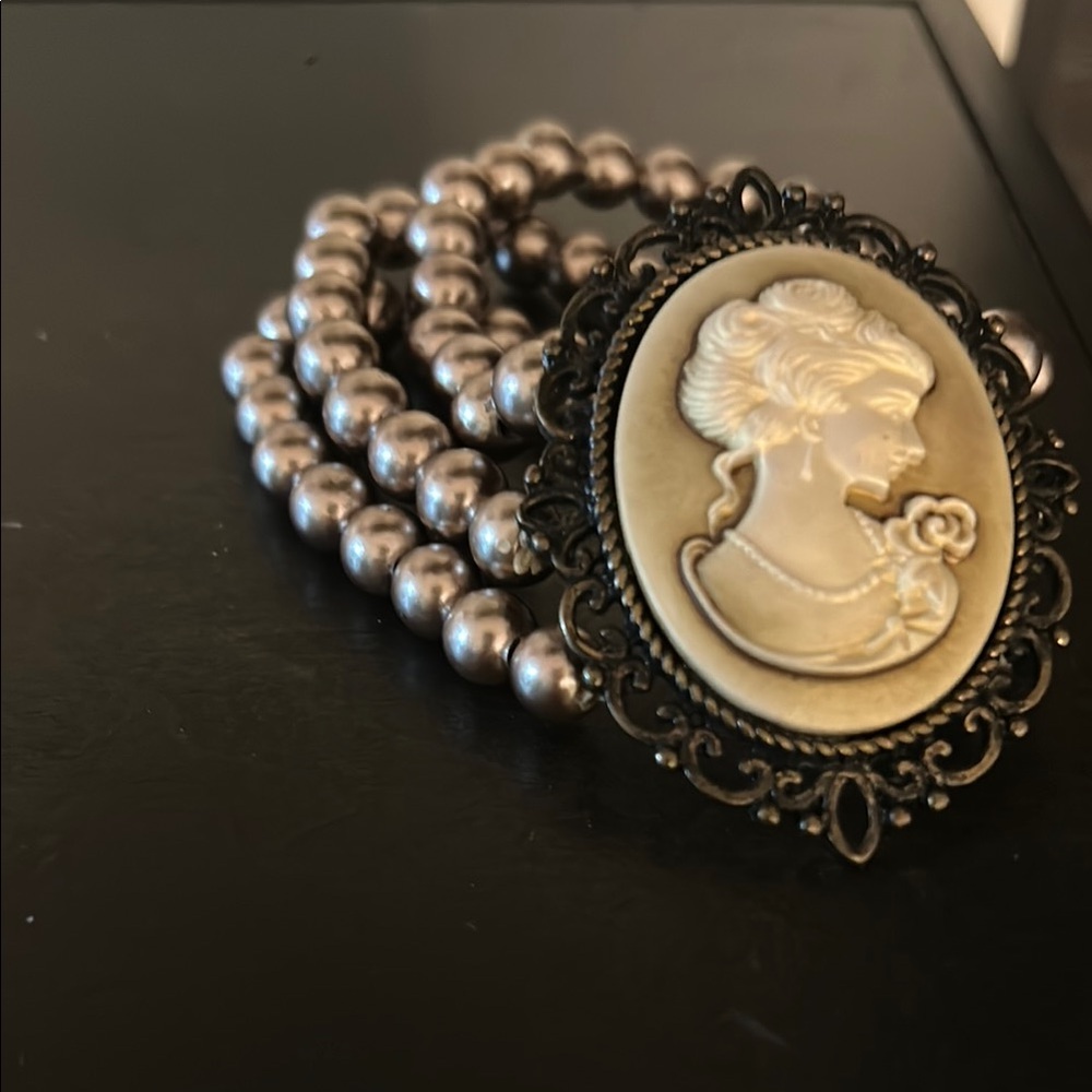 Vintage Cameo Bracelet with Beaded Accents